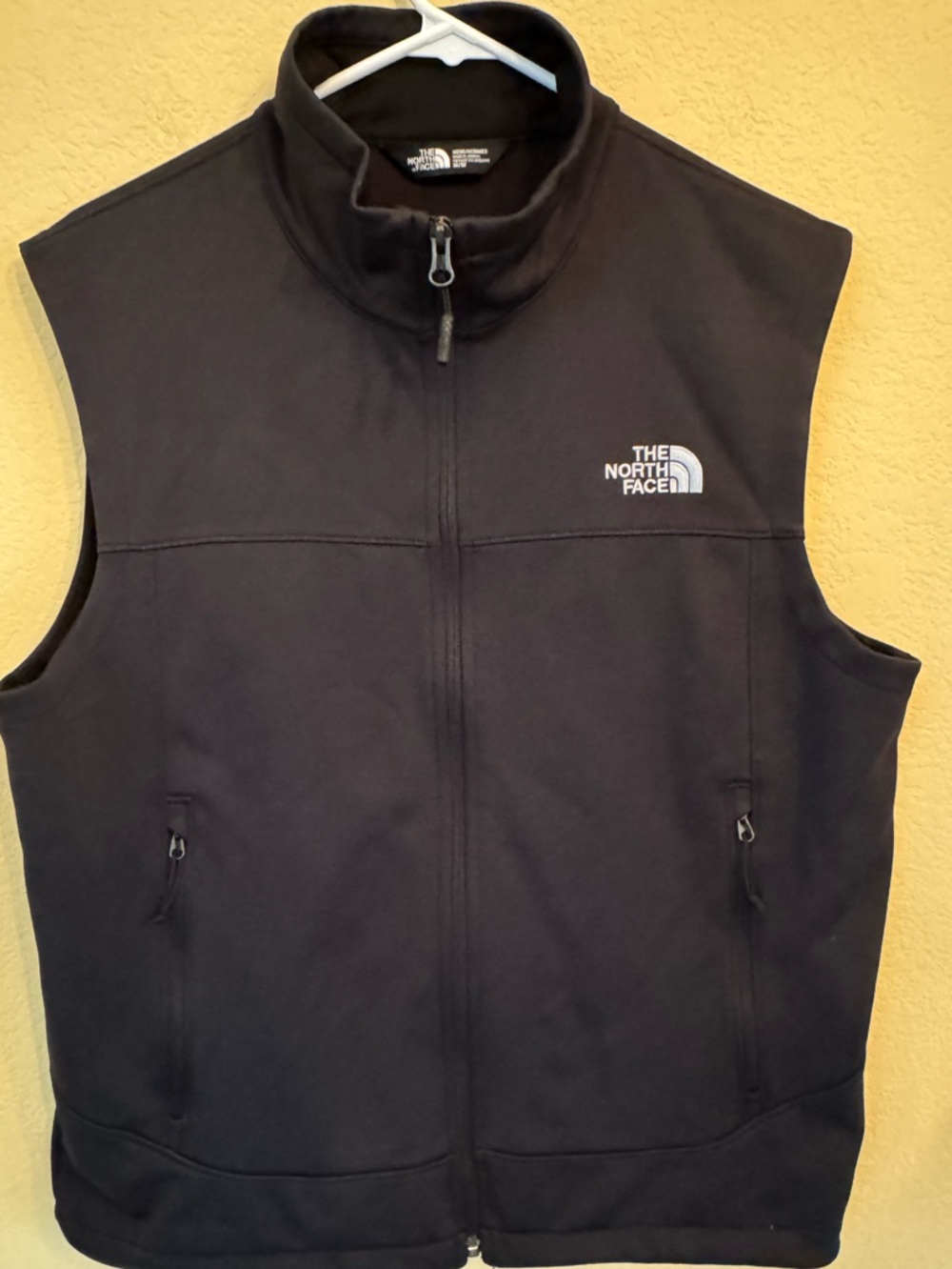 The North Face Men's Black Canyonwall Vest Size Medium